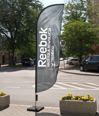 Winder z hasłem promocyjnym Reebok 85cm x 300cm